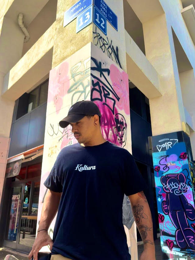 Kultura 1312 T-Shirt in Black