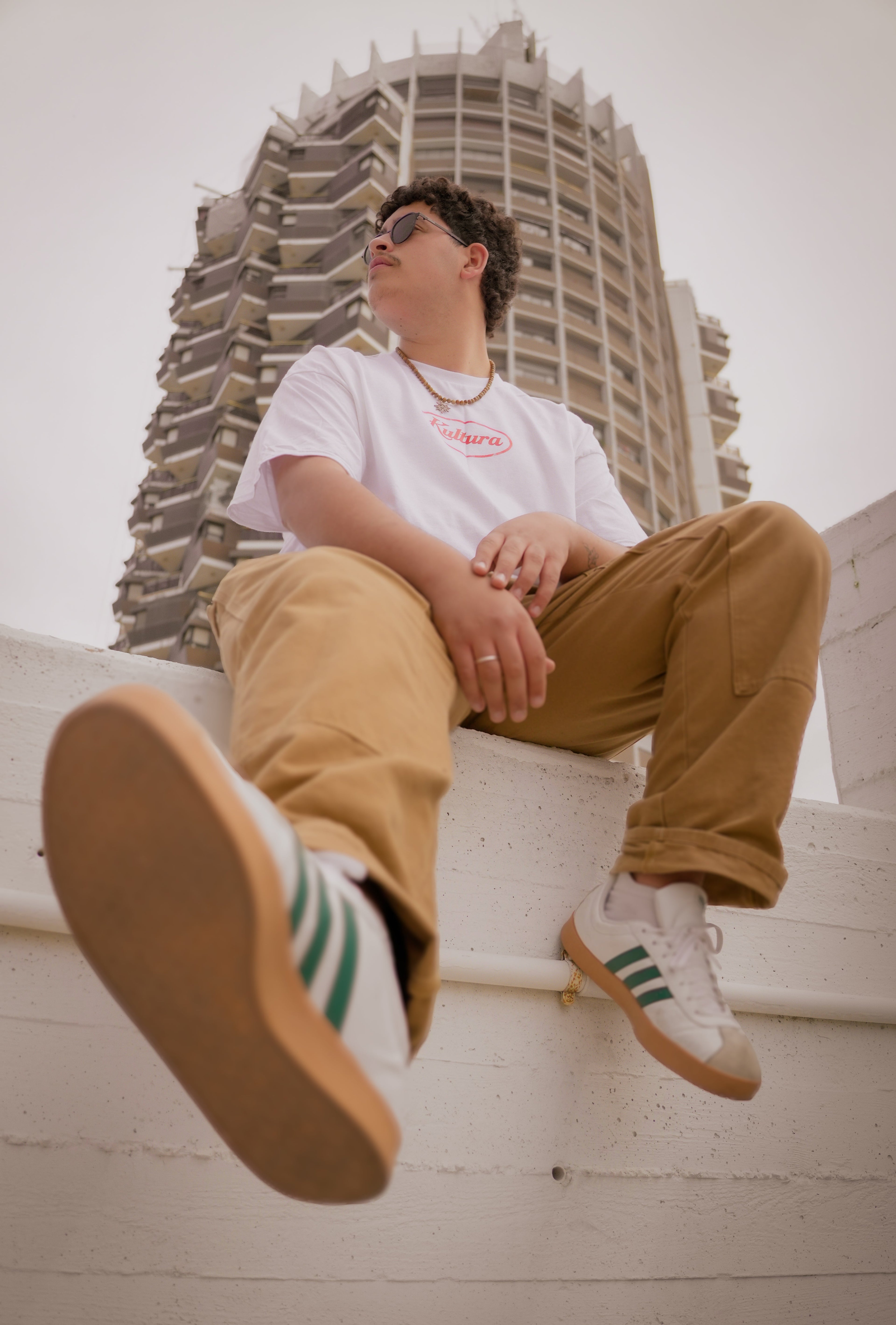 Kultura White Tee